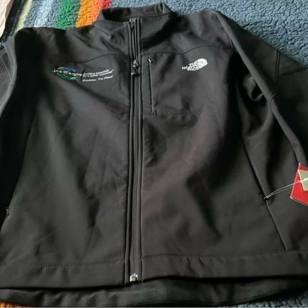 NEW WITH TAGS The North Face Women's Apex Barrier Soft Shell Jacket XL